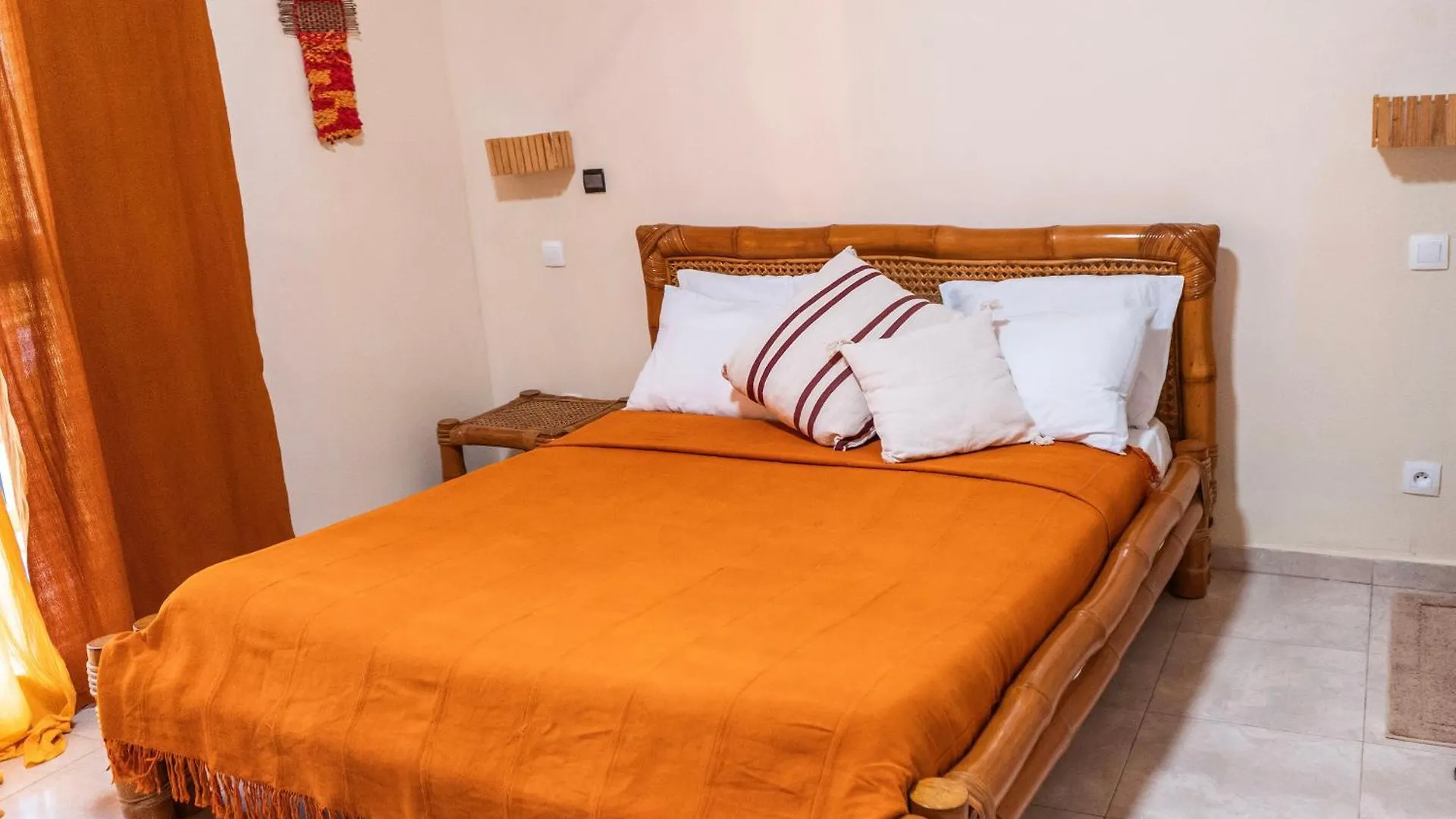 Bed & Breakfast Chambre D'Hote Solidaire Dakar