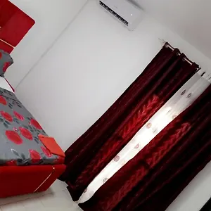 Couette-café Ouza, Dakar